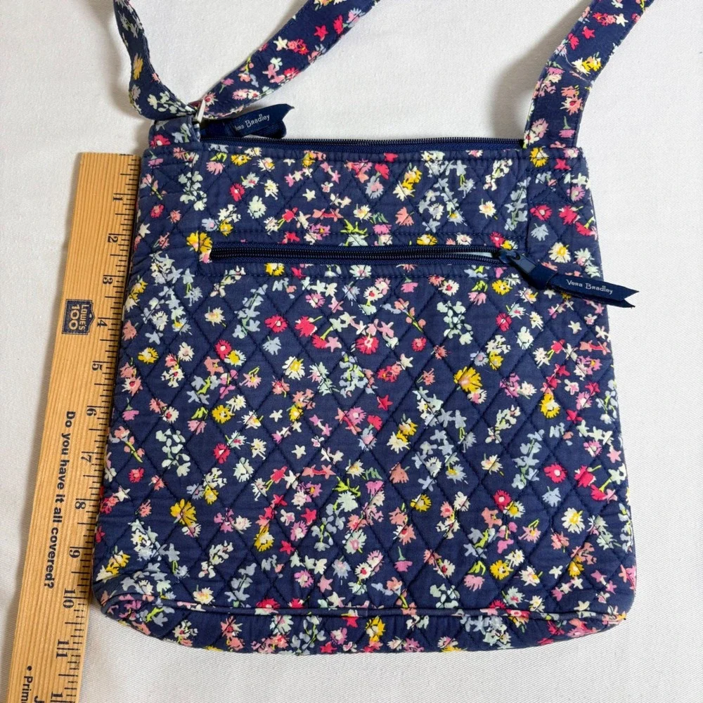 Vera Bradley Crossbody Bag Small Navy Blue Floral Excellent Quilted Cotton Zip